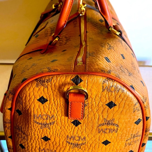 🧳 AUTHENTIC MCM Brand New Never Used Travel Bag - Picture 5 of 14